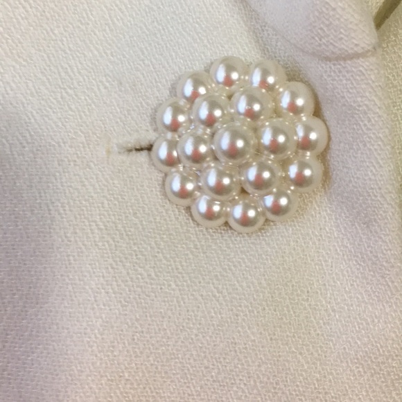 Vintage Oversized White Blazer with Shoulder Pads & Pastel Chiffon Detail (NWT) - Picture 8 of 9